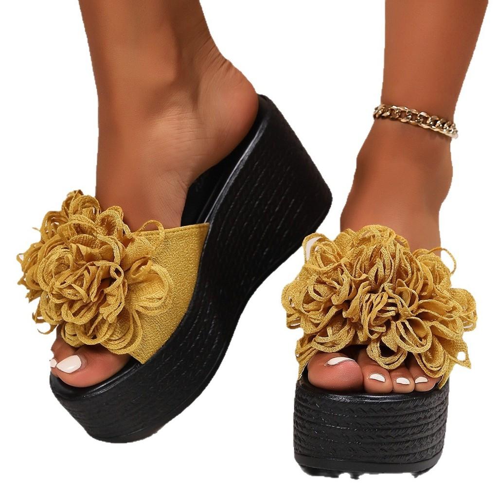 Summer Flat Flower Toe Post Sandals With Rubber Sole For Women