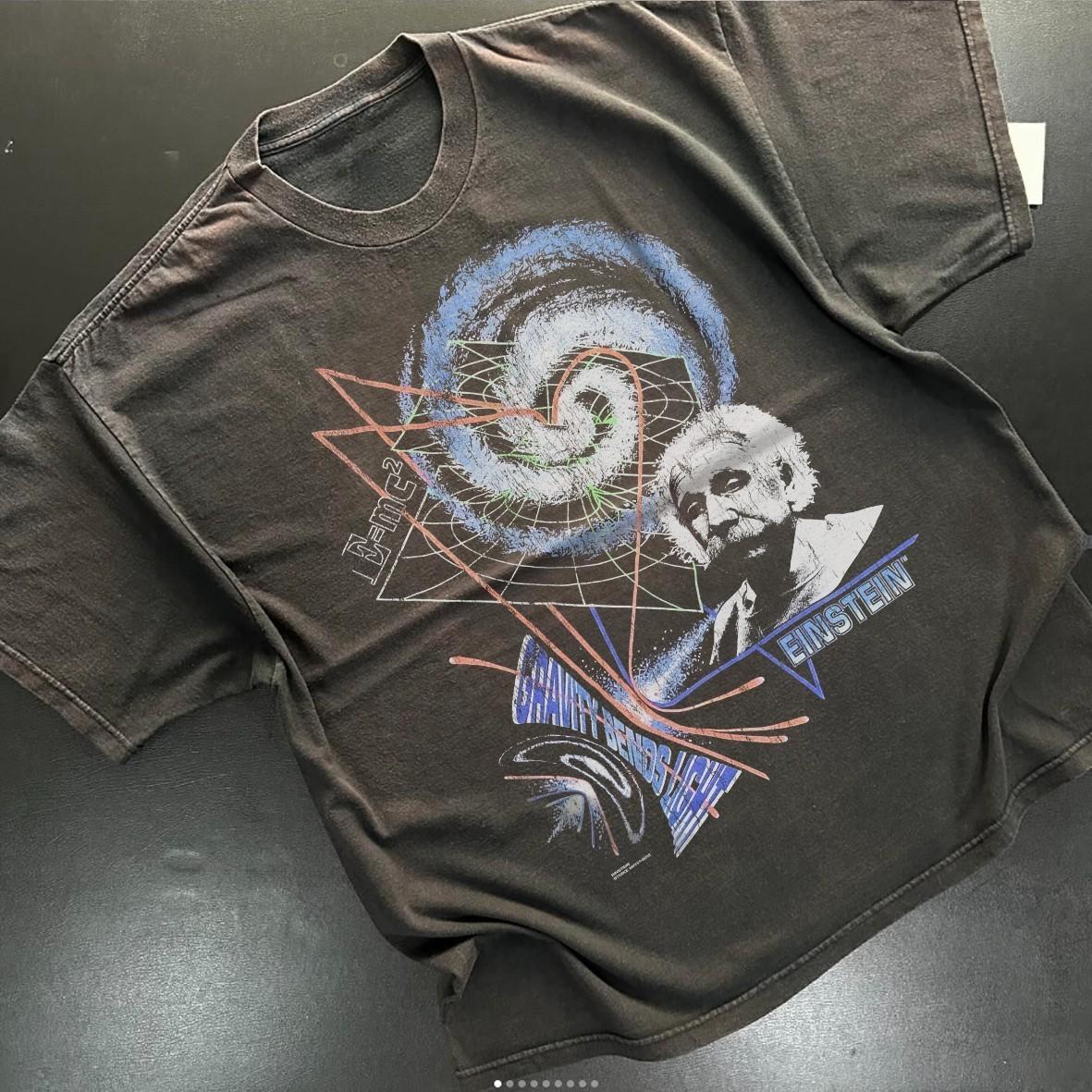 Gravity Bends Light Einstein Aged T-Shirt Black M M