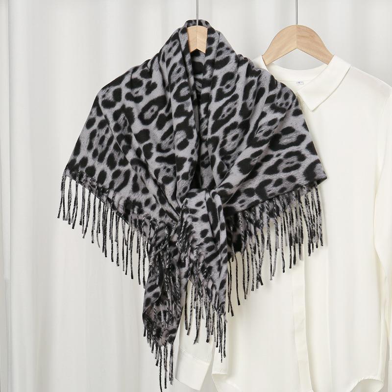Leopard Print Pattern Imitation Cashmere Warm Shawl Autumn and Winter Popular Versatile Women's Scarf Short Fringed Long