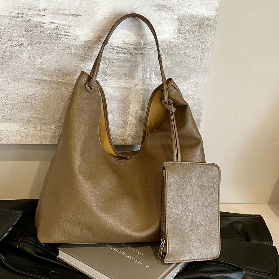 Casual Commuter Bag Women's Large-capacity New Versatile Shoulder Shopping Bag Tote Bag