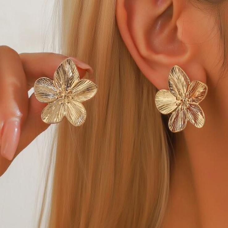 New Vintage Metal Gold Color Flower Big Earrings For Women Fashion Geometric Floral Drop Earrings Statement Zircon Party Gifts