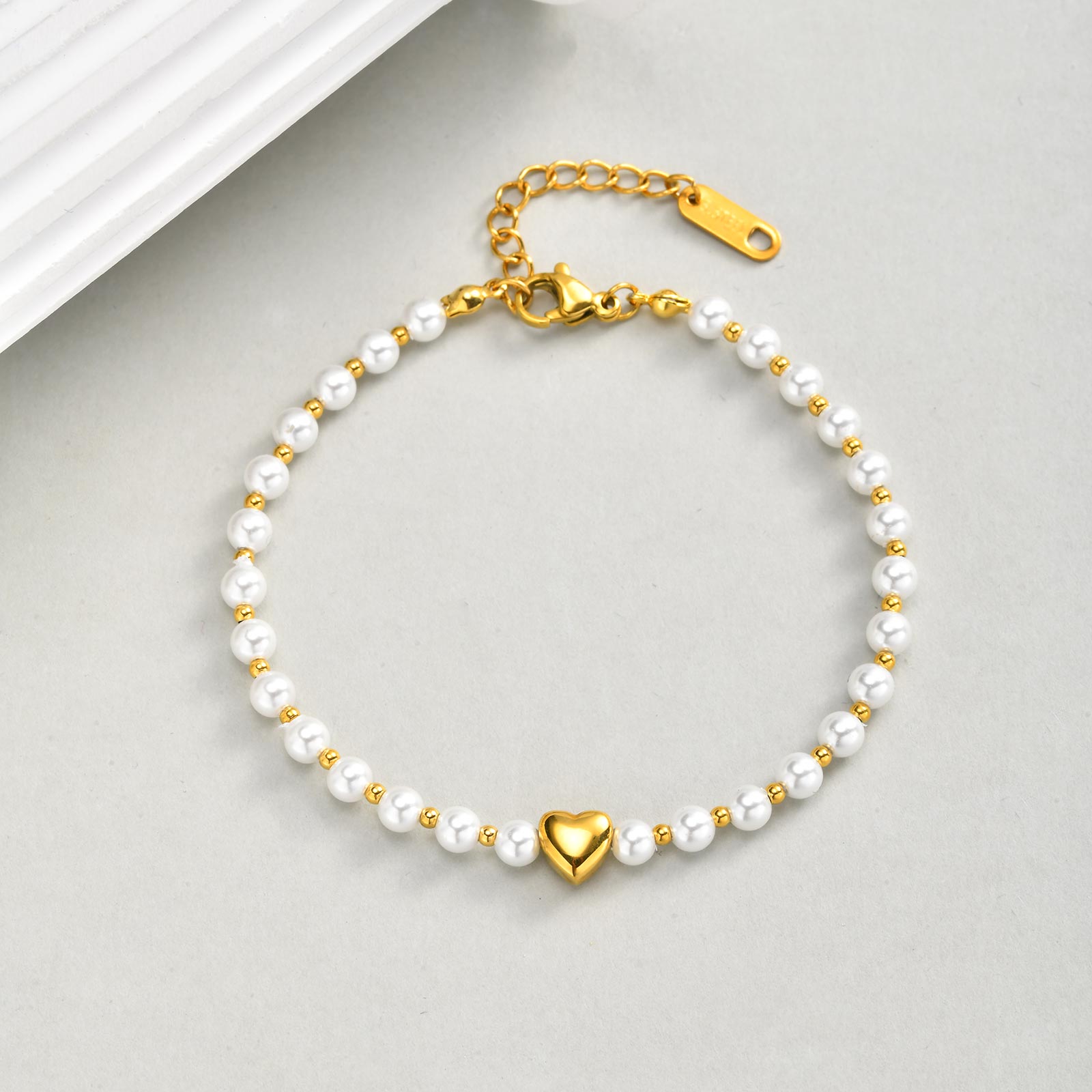 Elegant High Quality Imitation Pearl Beads Bracelet for Women, Stainless Steel Heart Charm Bracelet, Waterproof Fashion Jewelry