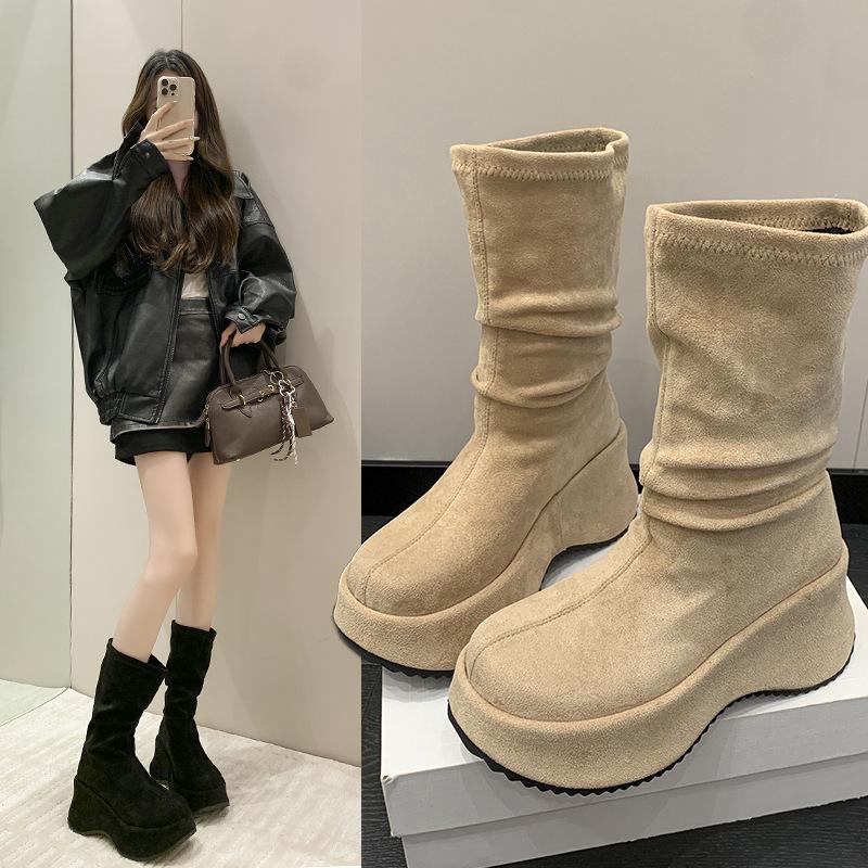 

Узкие маленькие короткие ботинки женские 2025 новая осень и зима корейская версия на толстой подошве маленькие ботинки мартин нишевый дизайн модные ботинки 40 хаки