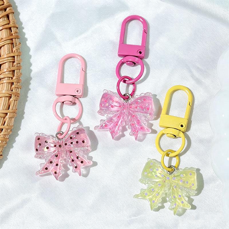Cherry Blossom Heart Keychain: Handmade Transparent Ornament for Bags, Unisex Accessory