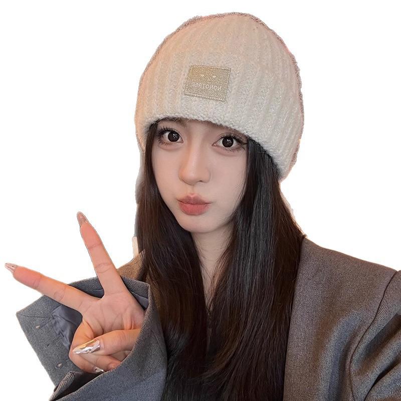 2025 Women's High-Quality Wool Knit Beanie: Autumn & Winter Style with Warm Ear Protection, Fashionable & Versatile for Large Head Circumference