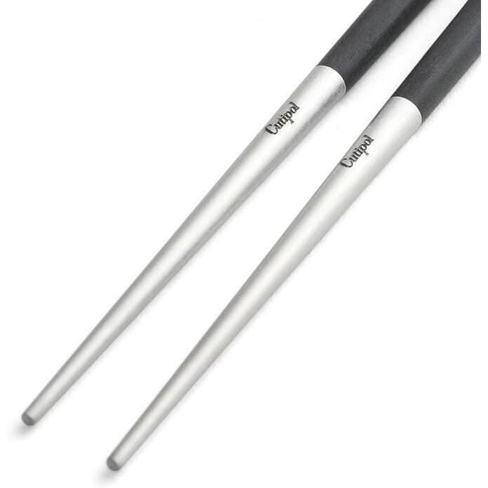 Cutipol KUBE Chopsticks + Chopstick Rest Set Black Silver KU39 22cm Chopsticks 6cm Chopstick Rest Stainless Steel Resin