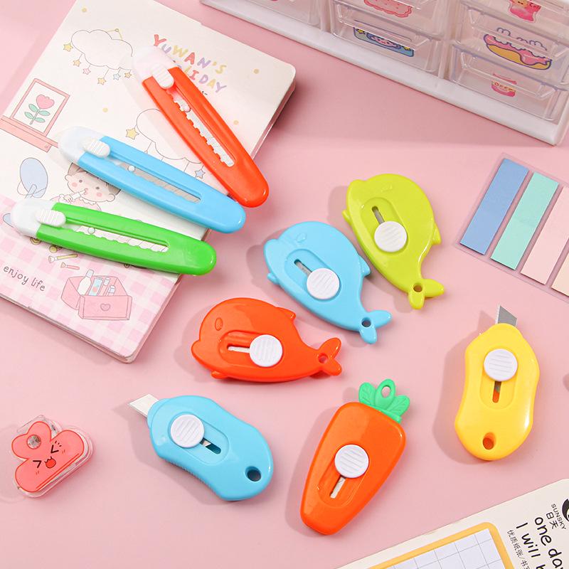Mini Cute Colored Craft Knife - Portable, Pocket-sized Knife for Handmade Paper Cutting