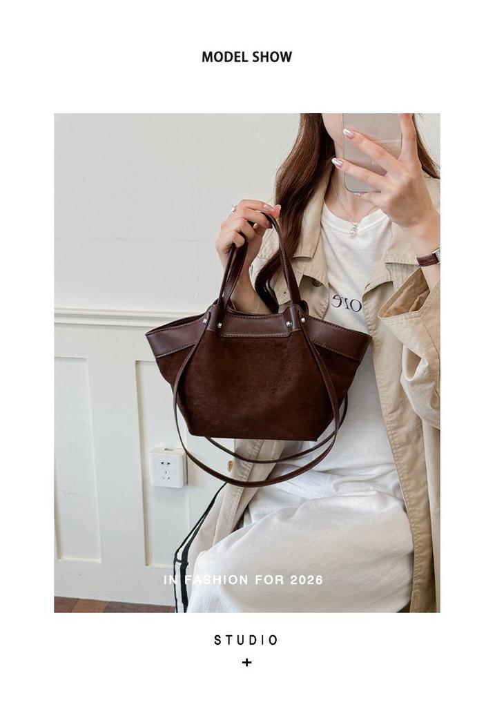 2026 Women's Retro Suede Tote: Large Capacity, Versatile Single Shoulder Bag for Autumn/Winter Commuting