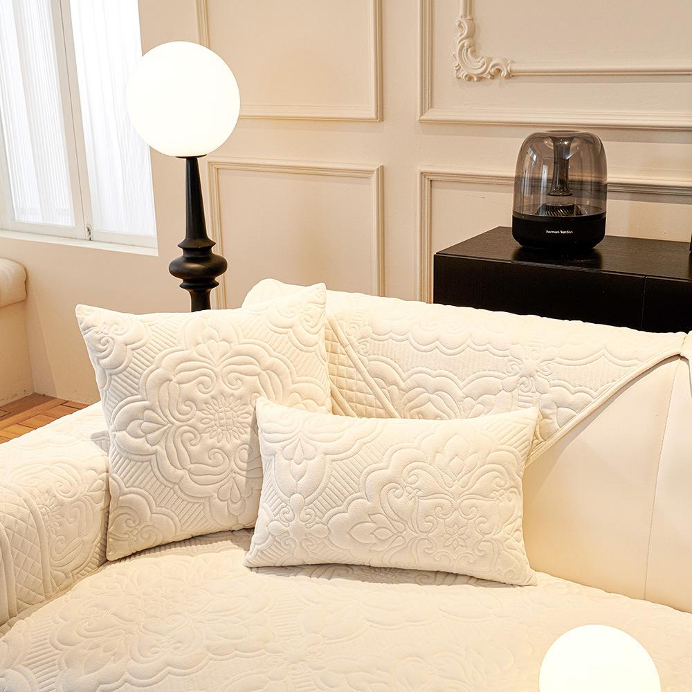 Almofada de sofá de pelúcia antiderrapante de estilo luxuoso acessível para outono e inverno, capa de toalha de sofá de camurça de leite simples e nova, almofada quente