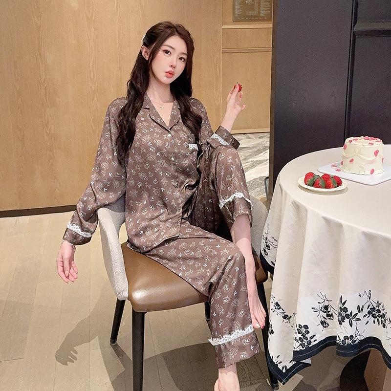 2026 Women's Ice Silk Pajamas: Lace Floral Print, High-End Feel, Long Sleeve, Perfect for Spring/Autumn, Indoor/Outdoor Wear