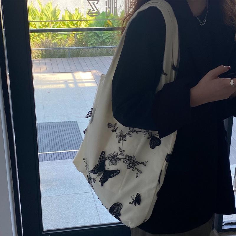 Chinese Style Retro Tote Bag for Women New Style Embroidered Butterfly Lace Bag Casual Canvas Bag Literary Student Shoulder Bag