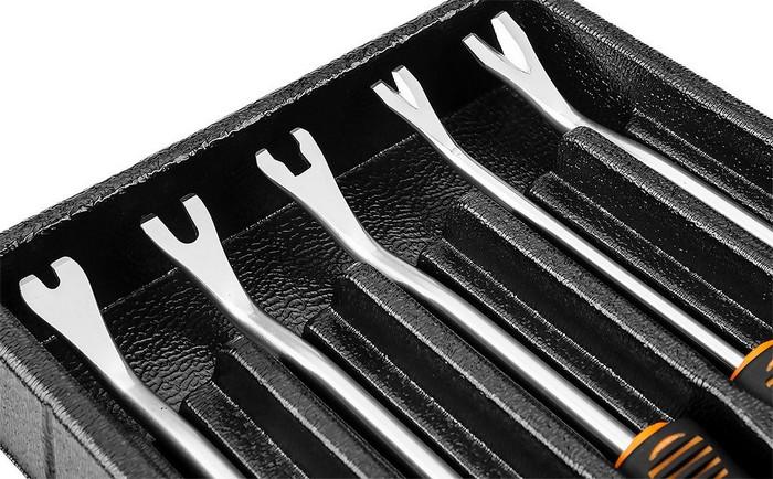 SET OF UPHOLSTERY PULLERS 5 PCS - T N11-825