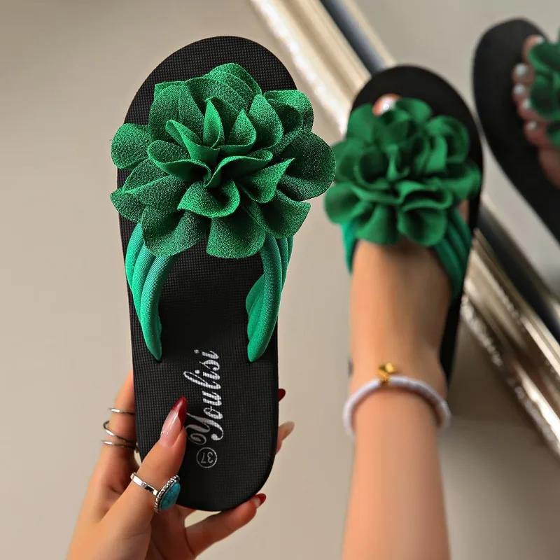 

Fashion 2025 Light Female Shoes Flip Flops Women s Slippers Outdoor Casual Slippers Women Floral Plus Size Platform Open Toe Sandals 36