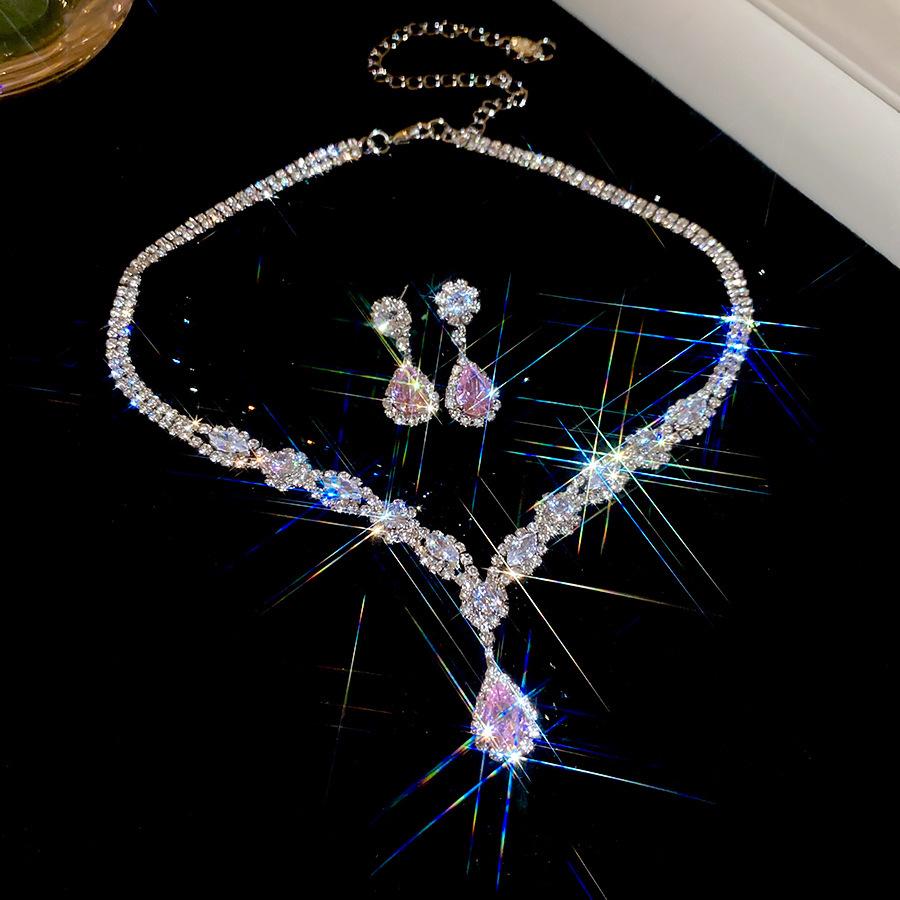 Elegant Rhinestone Inlaid Square Clavicle Necklace Set - Stylish, High-End Design for Women