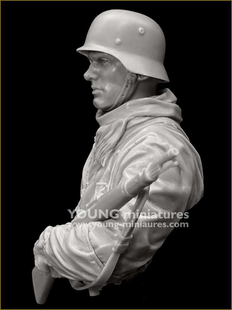 Young Miniatures 1/10 Scale WWII German Waffen-SS Young Infantryman with Rifle Bust Resin Kit YM18101 (Person)