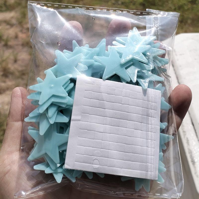 100-Piece 2-3cm Fluorescent 3D Star Wall & Refrigerator Glow Stickers