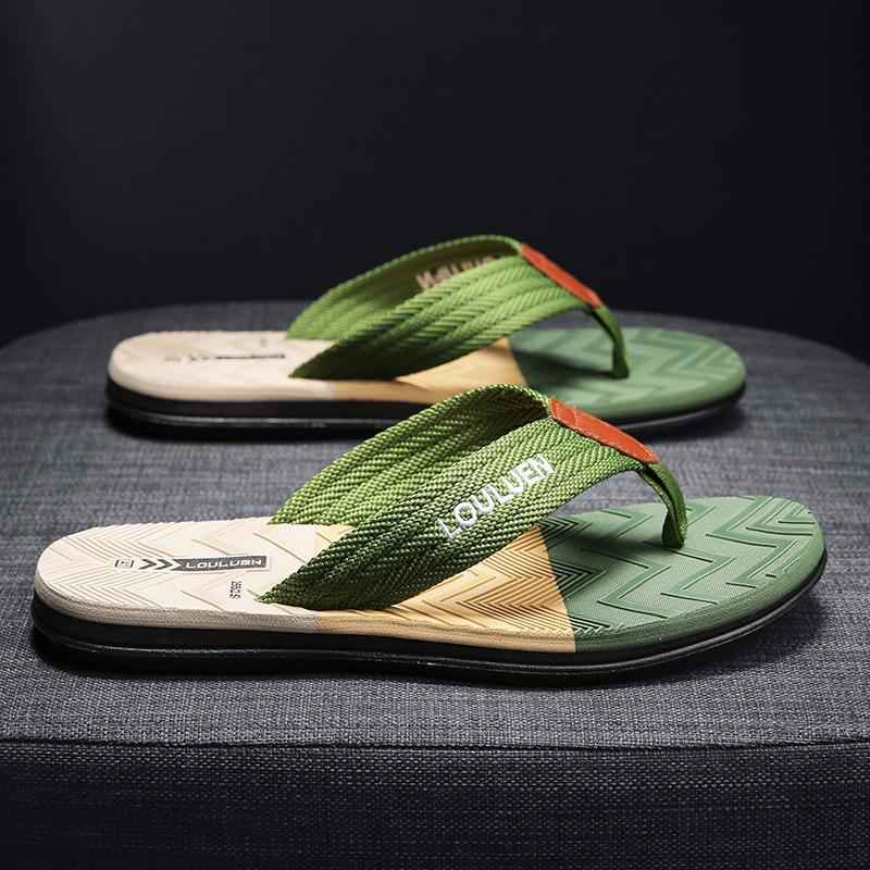 2025 Men High Quality Flip Flops Men Beach Slippers Fashion Outdoor Flip Flops Casual Breathable Slippers for Men New Sandals