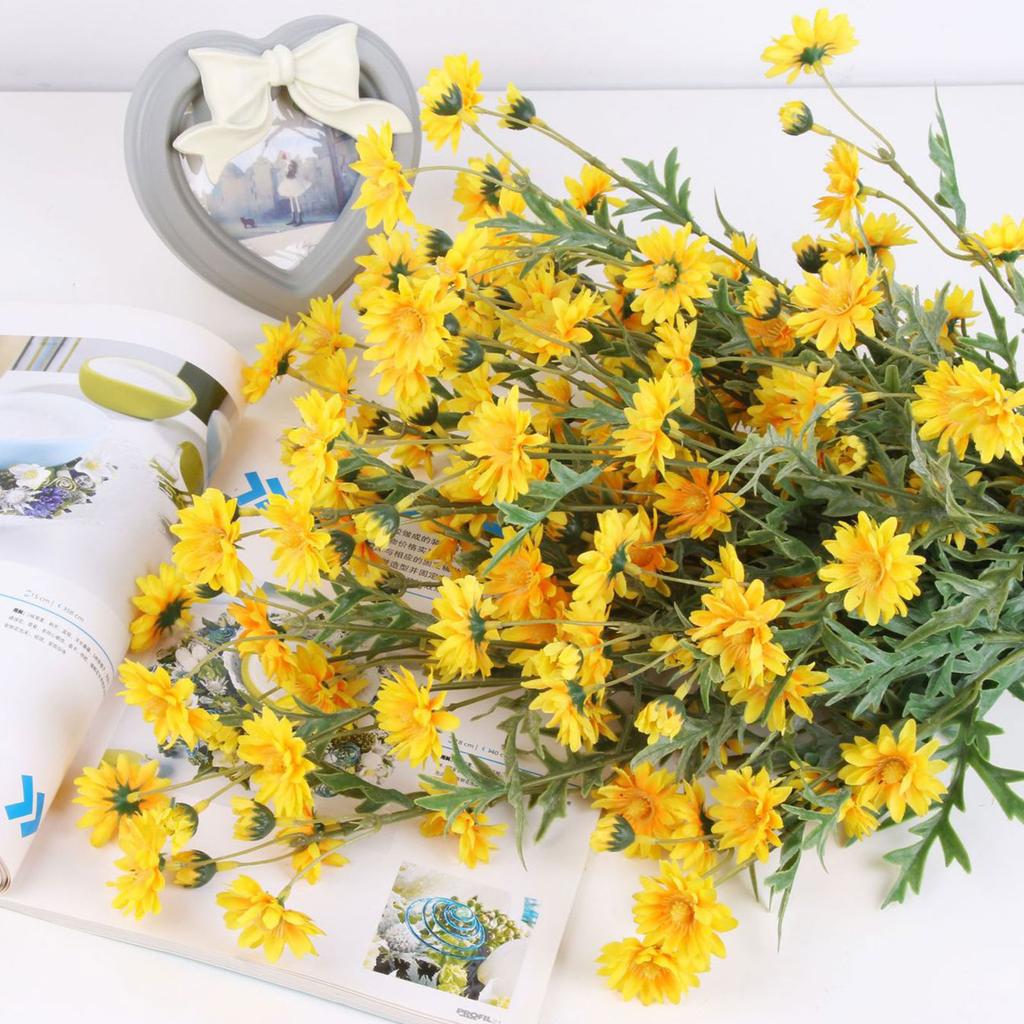 Simulation Clove Chrysanthemum Small Daisies Photography Props Wedding Venue Layout People Fake