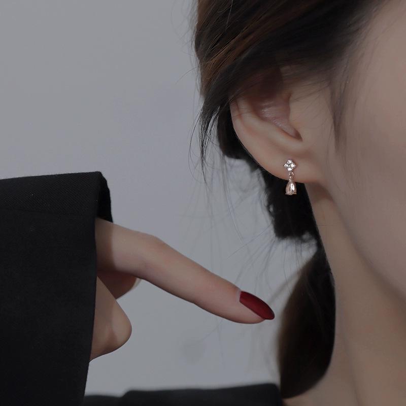 925 Sterling Silver Tea-Colored Teardrop Crystal Stud Earrings - Women's Summer Earrings with High Design Sense