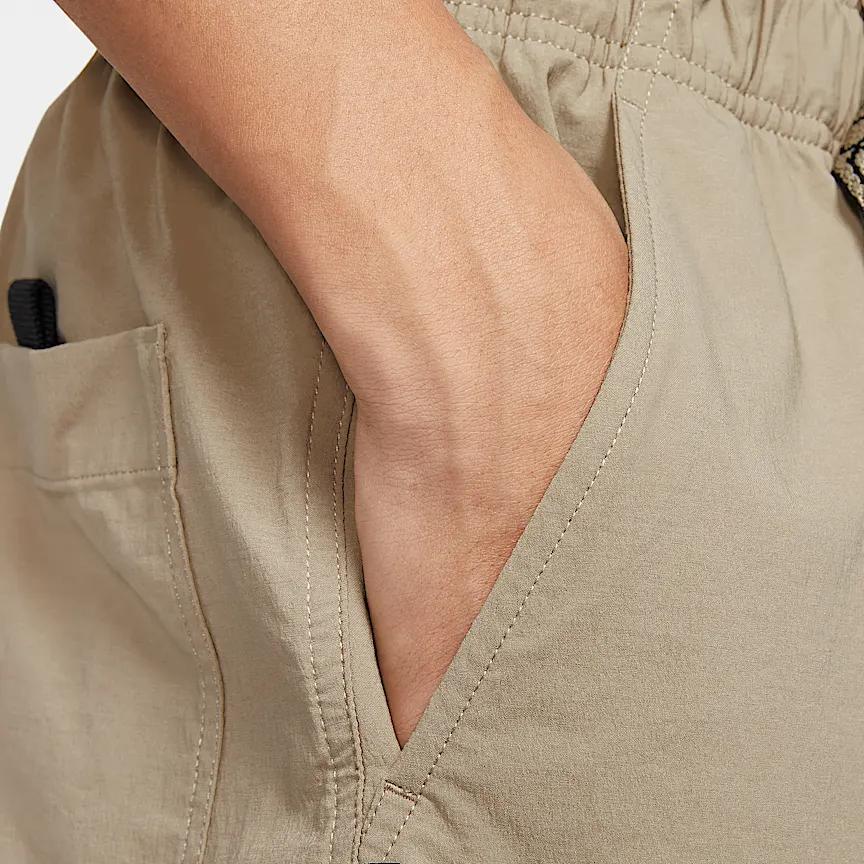 Nike Pantalones Cargo SB Unisex Caqui FV7348-247
