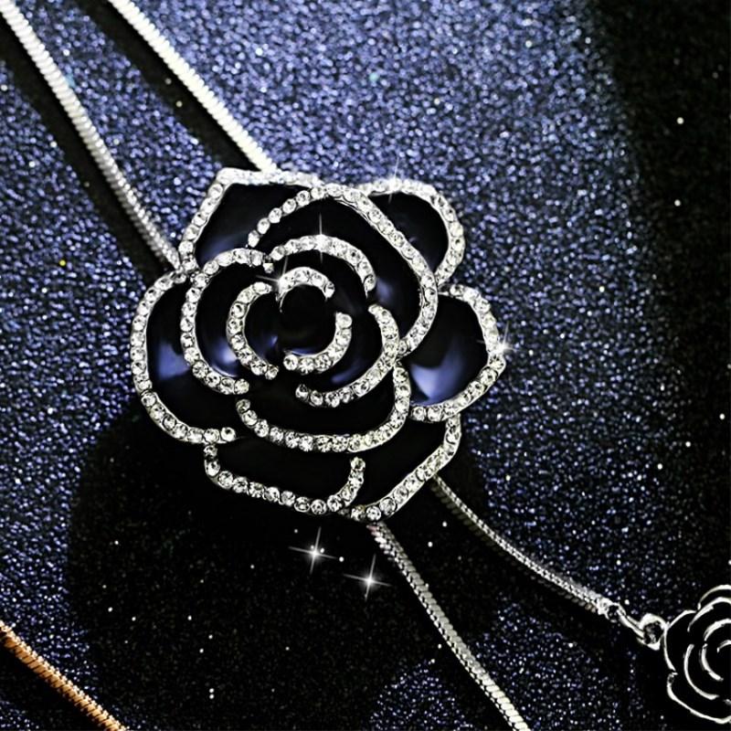 Fashion Black Rose Sweater Chain Female Crystal from Austrian 2 Colors Autumn and Winter Retro Flowers Wild Necklace
