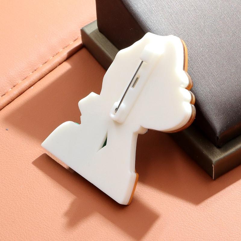 Acrylic Layered Girl In Sweater Winter Brooch Handmade Fashion Pin for Coat Scarf Bag Creative Jewelry Gift