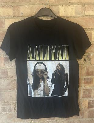 AALIYAH Graphic Print T-Shirt Size Medium 38”Black 100% Cotton Crew Neck Unisex T-Shirt