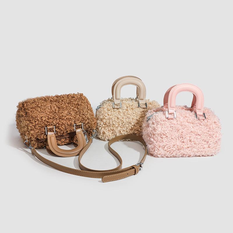 Niche Design Autumn and Winter Fashion with Fluffy Lamb Fur Casual Single Shoulder Crossbody Pillow Bag