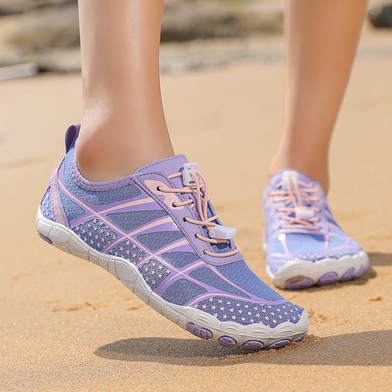 

Versatile Adult Outdoor Shoes for Hiking, Running, Swimming, and Diving 40 синий/фиолетовый