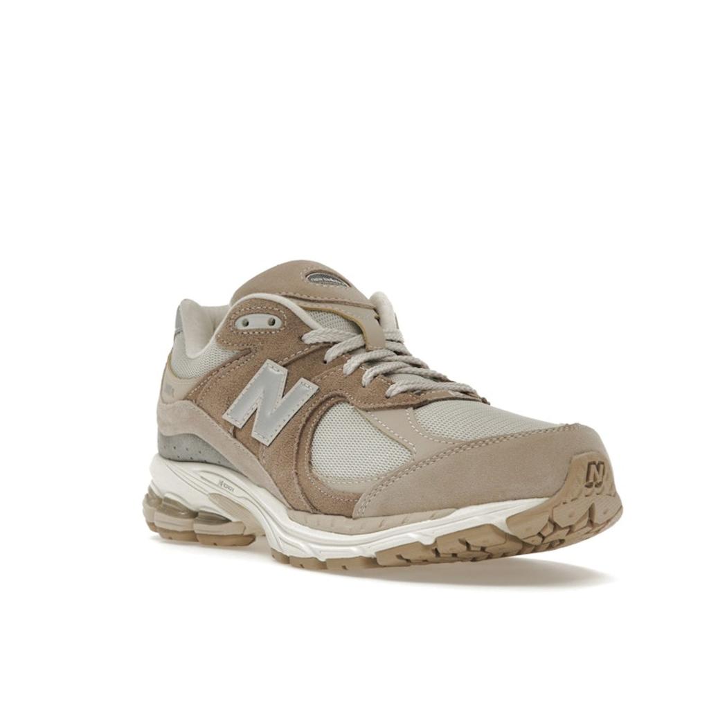 New Balance 2002R Driftwood Unisex Sneakers Cream Sandstone Moonbeam M2002RSI