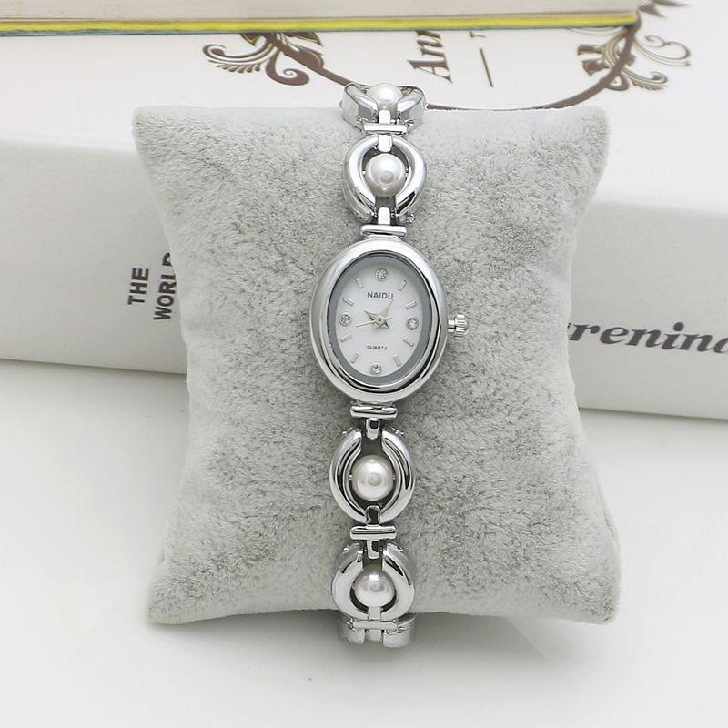 Ceas Elegant de Modă pentru Femei Brățară cu Curea Incrustată cu Perle Vintage Ceas Cadou de Lux Ceasuri cu Cuarț pentru Doamne Ceasuri de Mână cu Cadran Oval