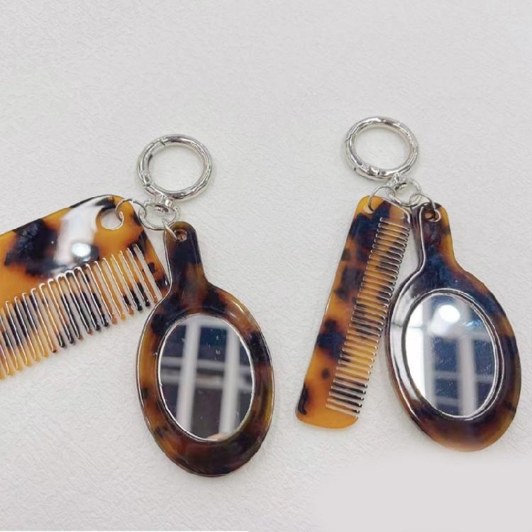 Leopard Comb Keychain with Makeup Mirror Pendant Fashionable Handmade Acetate Keyring Accessory Women Beauty Tool