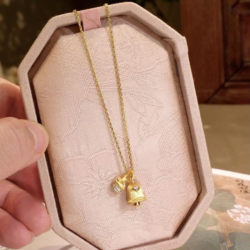 Vintage Brushed Small Bell Pine Cone Necklace Chic Fashion Exquisite Diamond Inlaid Dazzling Pendant Wedding Jewelry Gift