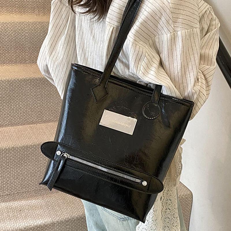 Fashion trendy tote bag women's autumn new commuting large-capacity shoulder bag high-value underarm bag