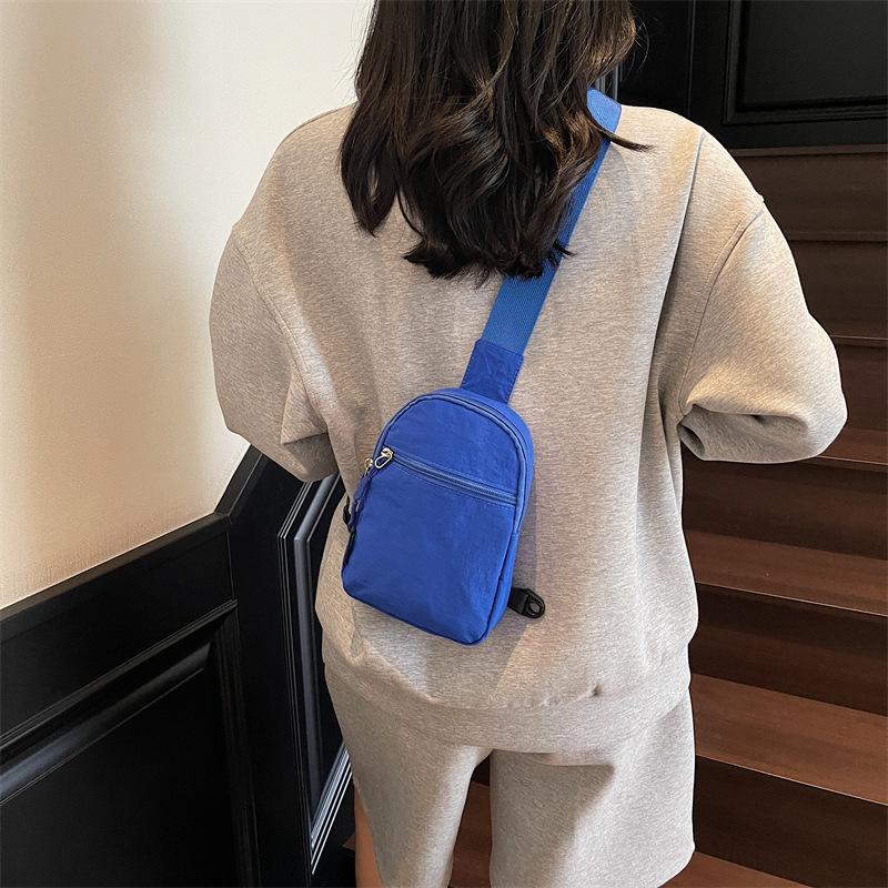 A High-end, Lightweight Travel Crossbody Bag for Women and A Single-shoulder Small Backpack for Teenagers' Cycling
