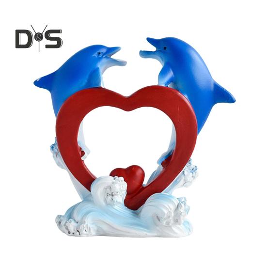 

Фигурка дельфина, коллекционная настольная статуэтка дельфина из смолы, украшение в виде дельфина в форме сердца, подарок на День святого Валентина для женщин, жен, девушек D