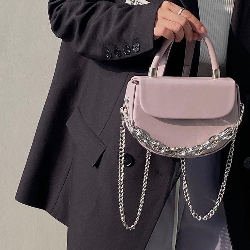 

2026 New Clamshell Saddle Bag Female Niche Design Texture Foreign-style Chain Cross-slung Square