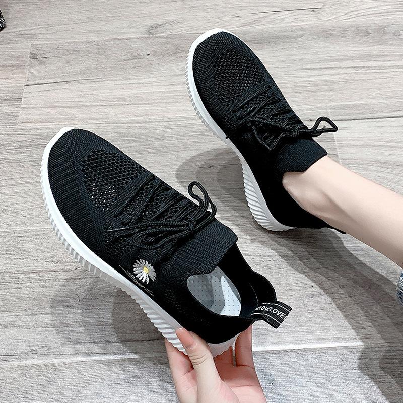 Tendance de la mode automnale pour femmes Chaussures à plateforme épaisses rehaussantes en tissu flyknit Petites chaussures blanches Chaussures pour femmes Chaussures de sport décontractées