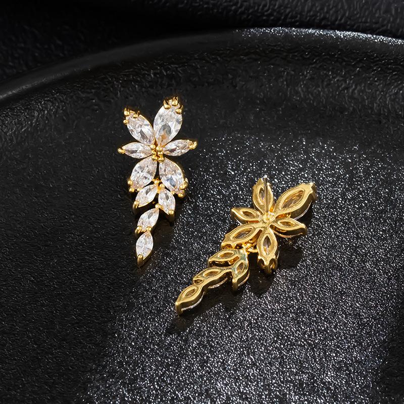 Super Flash Copper Inlaid Zircon Stud Earrings, Celebrity Women's Elegant Temperament Earrings, High-end Light Luxury Bridal Earrings Accessories