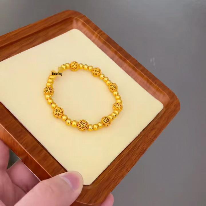 Retro Chinese Filigree Hydrangea Bracelet: Elegant Sand Gold Flower Ball Women's Jewelry