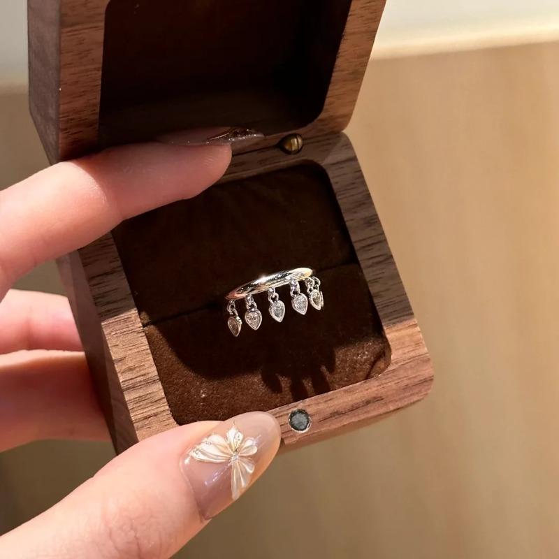 Modny szyk   Wysokiej jakości pierścionki z frędzlami w kształcie kropli wody dla kobiet, pierścionek luksusowy, odpowiedni do codziennej biżuterii