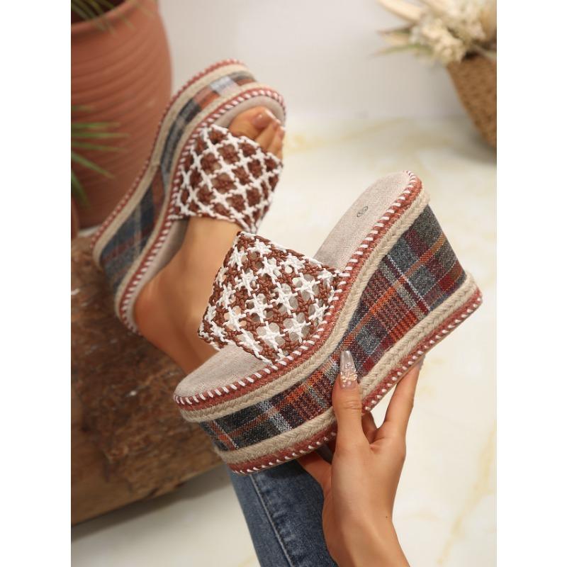 Women's Spring New Thick-soled Slope Heel Slippers Women's One-character Open-toe Women's Slippers