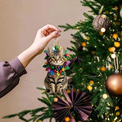 Roztomilá kočka přívěsek na zavěšení na zpětné zrcátko do auta 2D plochá akrylová koťátko ozdoba na vánoční stromek přívěsek do interiéru auta na Vánoce dekorace na okno domova batoh