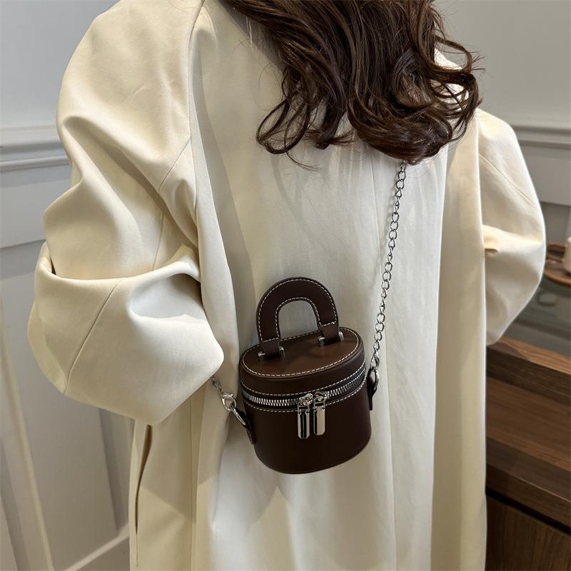 Niche messenger bag women's fashion texture popular bag women's new shoulder bucket bag