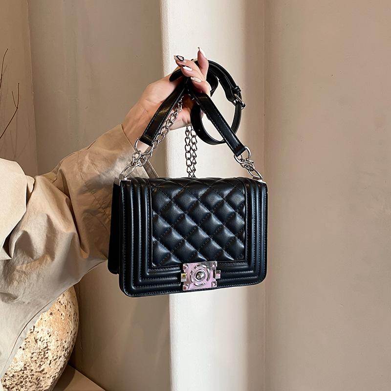 

Новый модный тренд сумка-цепочка ромбовидной формы на одно плечо, через плечо, leboy, сумка для горячей мамы чёрный