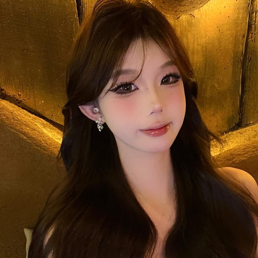 Diamond-set pearl butterfly earrings, light luxury, high-end sense, fashionable and exquisite earrings, versatile, personalized temperament, earrings