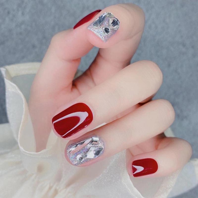 

Popular Wine Red Diamond Short Nail Tips - Pure Desire Style with Jelly Glue Glue Type