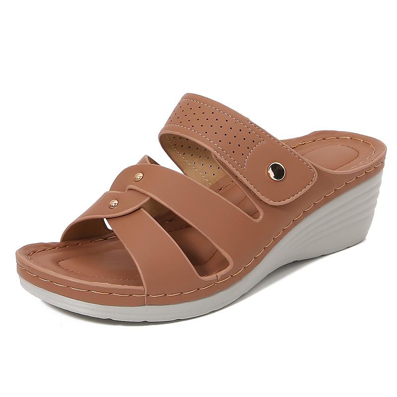 Silver Comfortable Spring and Summer New Fashion Casual Slope Heel Beach Wear Sandals Women's Shoes