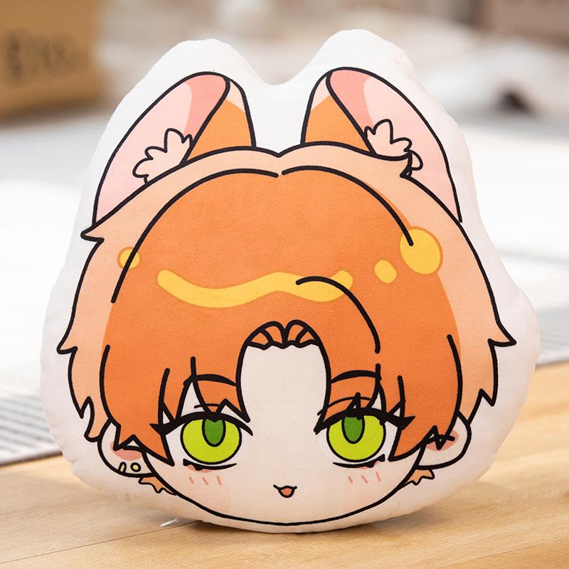 Xiao Yi Pillow & Qi Sili Pendant: Charlie Su & Lu Chen Plush Toys