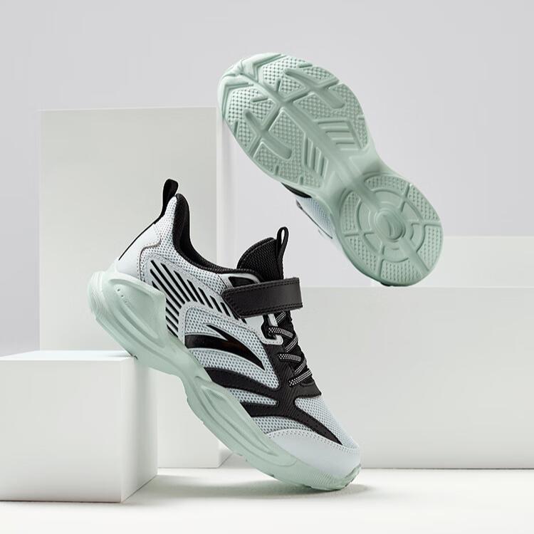 Anta Trendy Versatile Lightweight Shock Absorbing Breathable Low Top Kids Running Shoes Kids Sneaker Black Gray Green A12435522-3